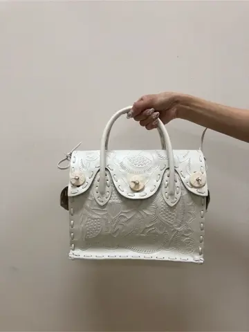 GRACE CONTINENTAL 亀田 未希 コーディネート画像