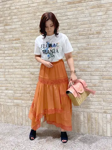 GRACE CONTINENTAL MOMOKO コーディネート画像