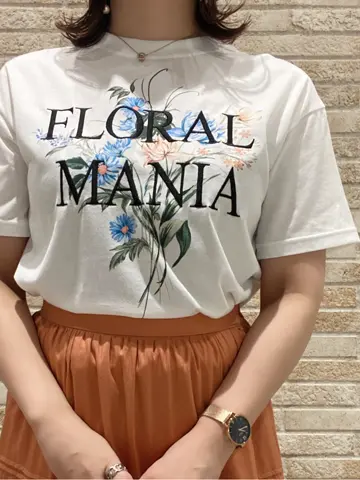 GRACE CONTINENTAL MOMOKO コーディネート画像