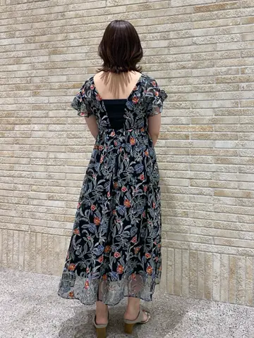 GRACE CONTINENTAL MOMOKO コーディネート画像