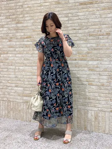 GRACE CONTINENTAL MOMOKO コーディネート画像