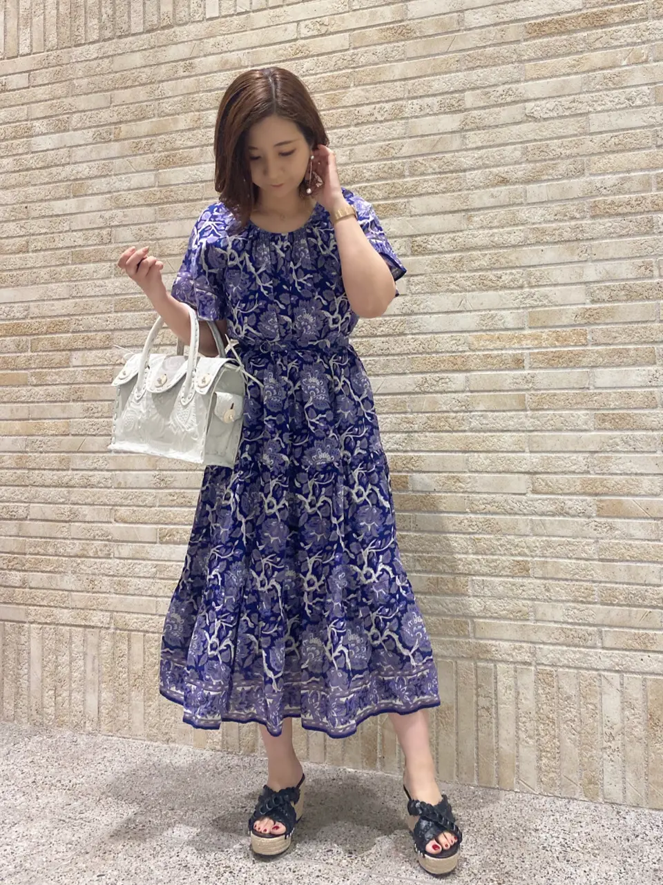 GRACE CONTINENTAL MOMOKO コーディネート画像