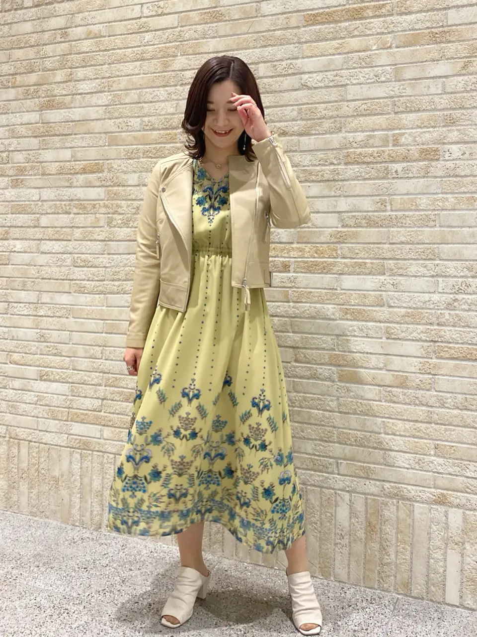 GRACE CONTINENTAL MOMOKO コーディネート画像