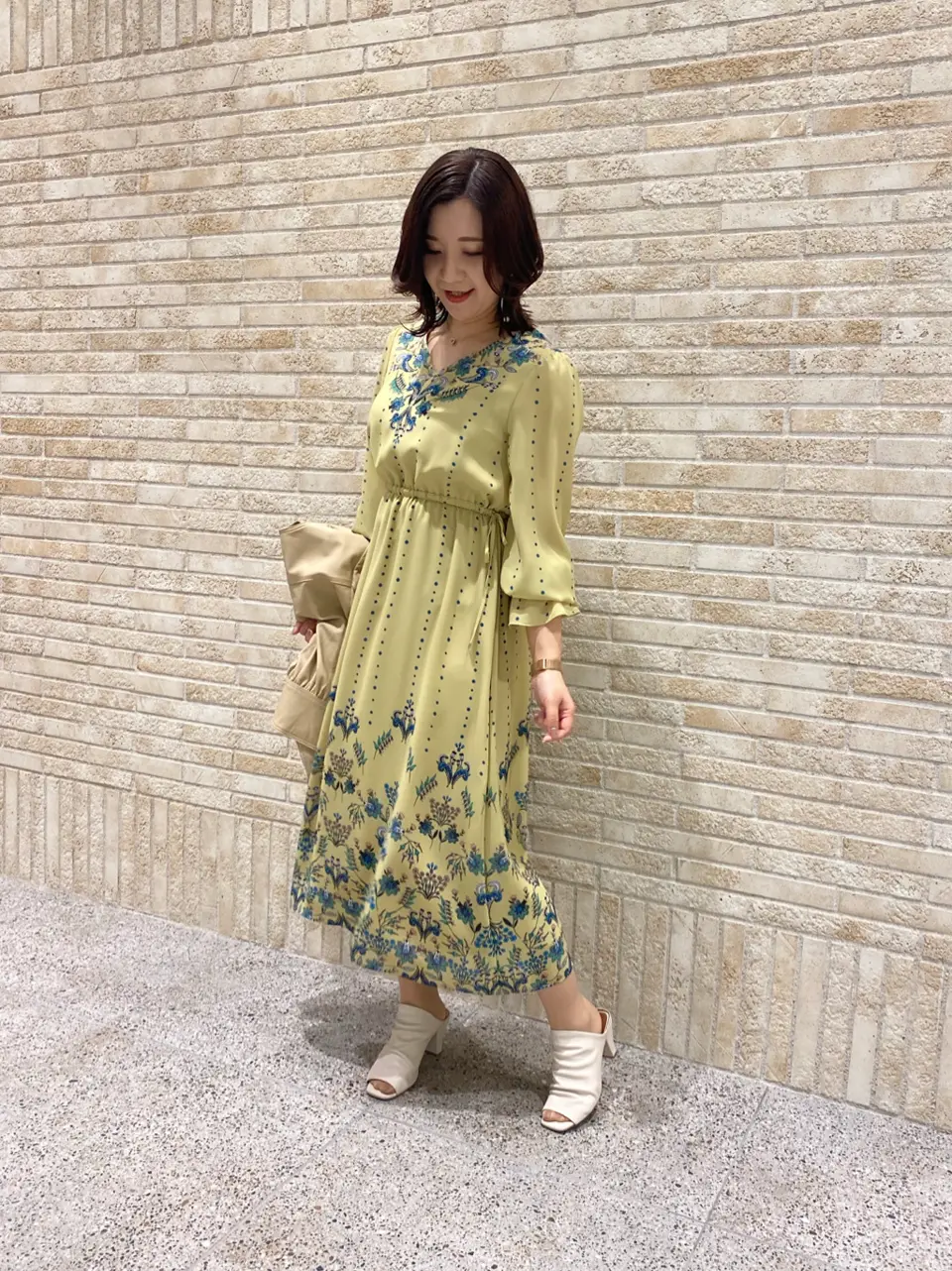 GRACE CONTINENTAL MOMOKO コーディネート画像