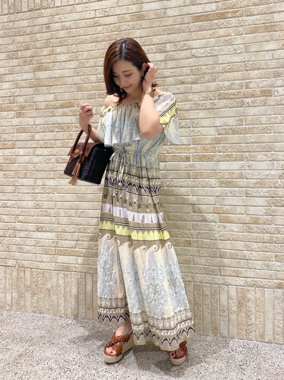 GRACE CONTINENTAL MOMOKO コーディネート画像