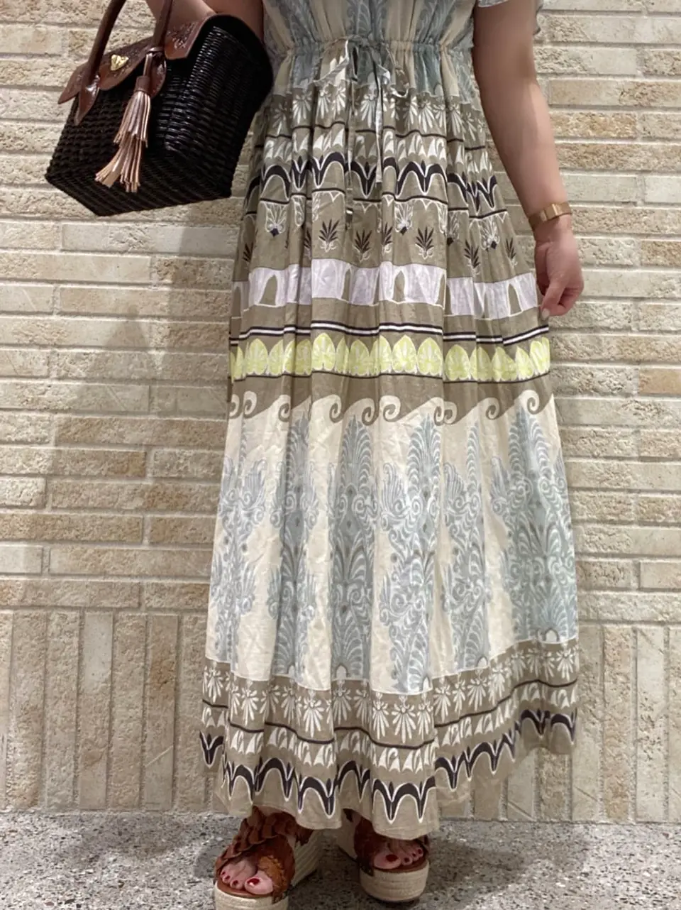 GRACE CONTINENTAL MOMOKO コーディネート画像