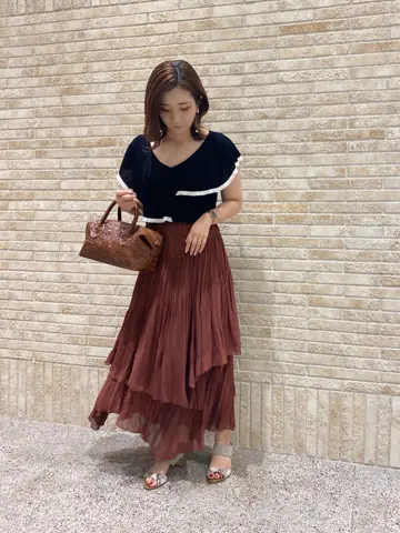 GRACE CONTINENTAL MOMOKO コーディネート画像