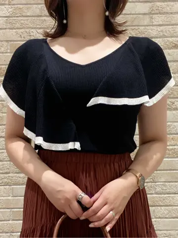 GRACE CONTINENTAL MOMOKO コーディネート画像