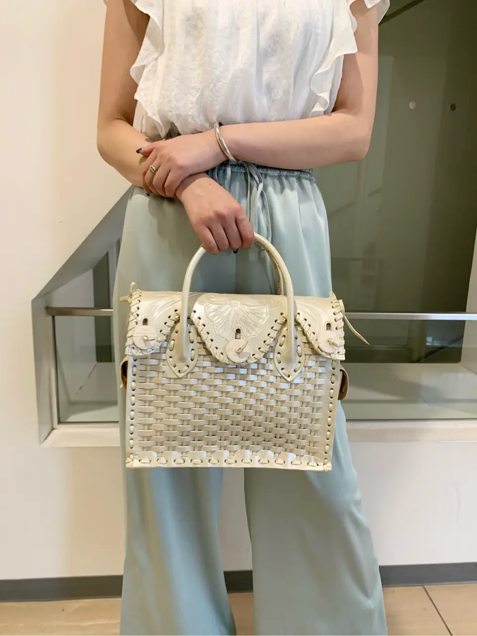 GRACE CONTINENTAL yoshi コーディネート画像