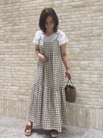 GRACE CONTINENTAL MOMOKO コーディネート画像