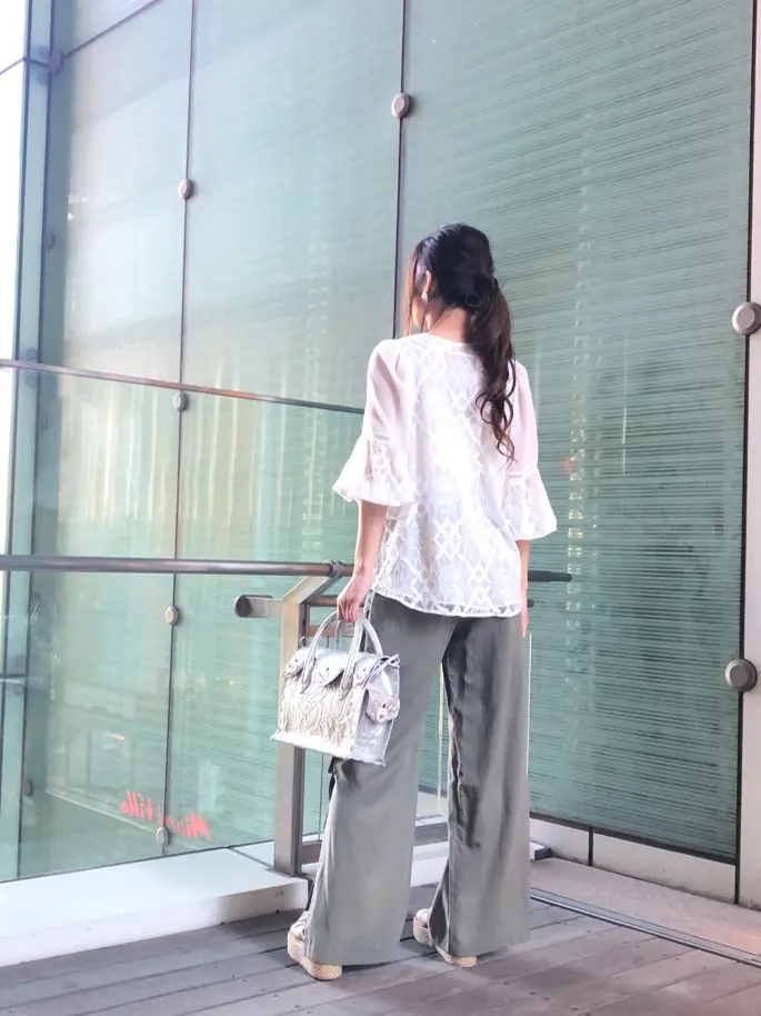 GRACE CONTINENTAL 小嶋 コーディネート画像