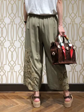 GRACE CONTINENTAL 亀田 未希 コーディネート画像