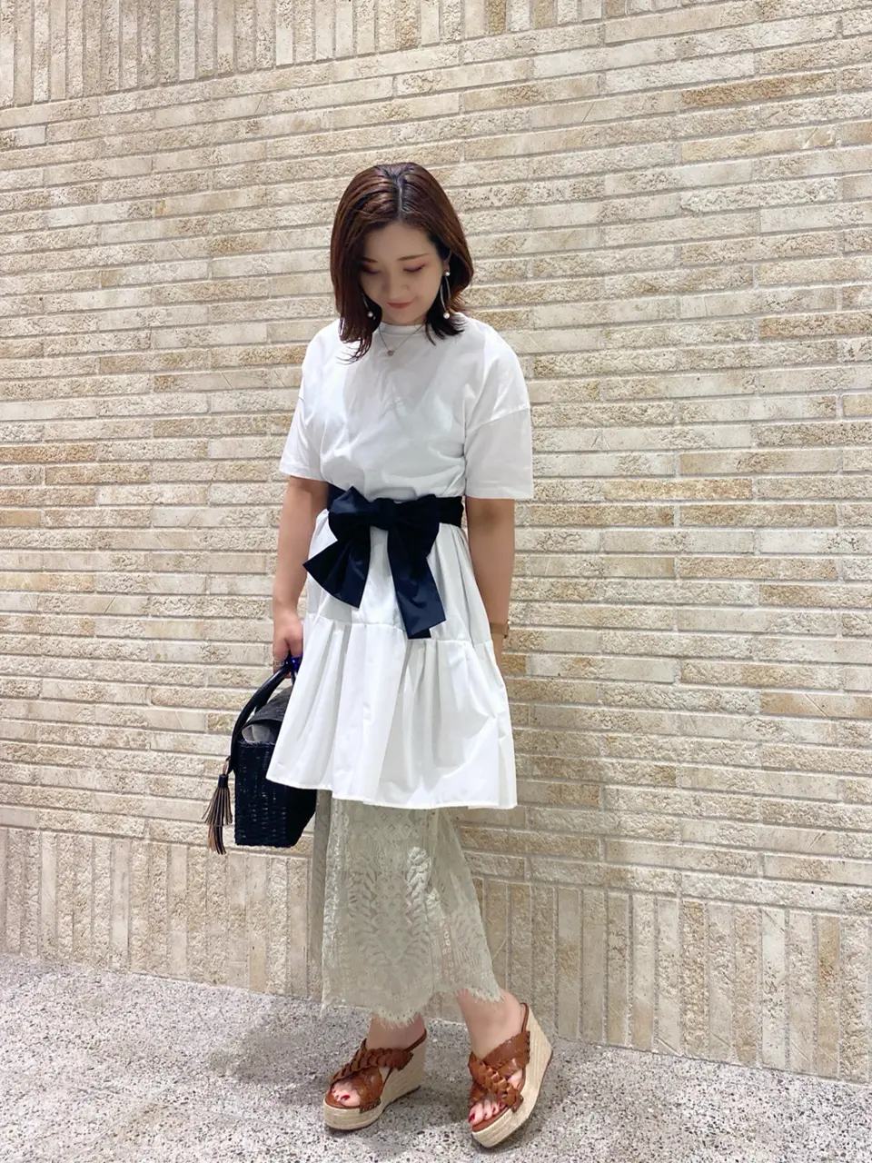 GRACE CONTINENTAL MOMOKO コーディネート画像