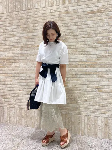 GRACE CONTINENTAL MOMOKO コーディネート画像