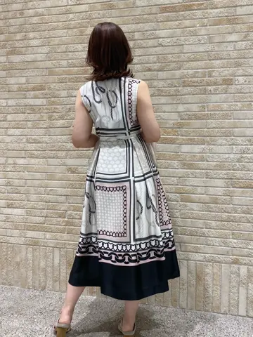 GRACE CONTINENTAL MOMOKO コーディネート画像