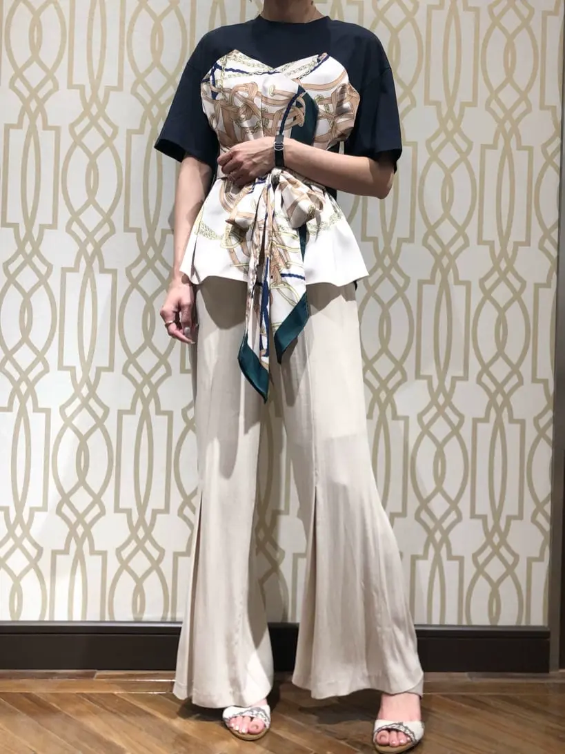 GRACE CONTINENTAL 亀田 未希 コーディネート画像