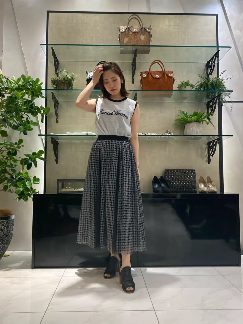 GRACE CONTINENTAL miyata コーディネート画像