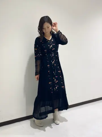 GRACE CONTINENTAL MOMOKO コーディネート画像