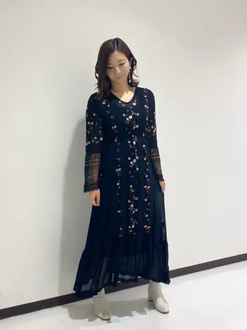 GRACE CONTINENTAL MOMOKO コーディネート画像