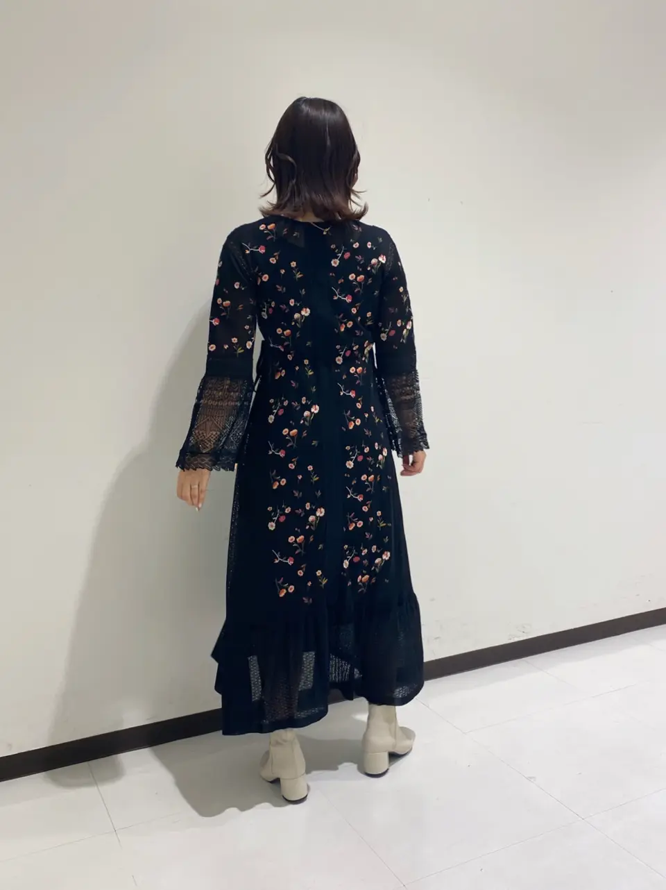 GRACE CONTINENTAL MOMOKO コーディネート画像