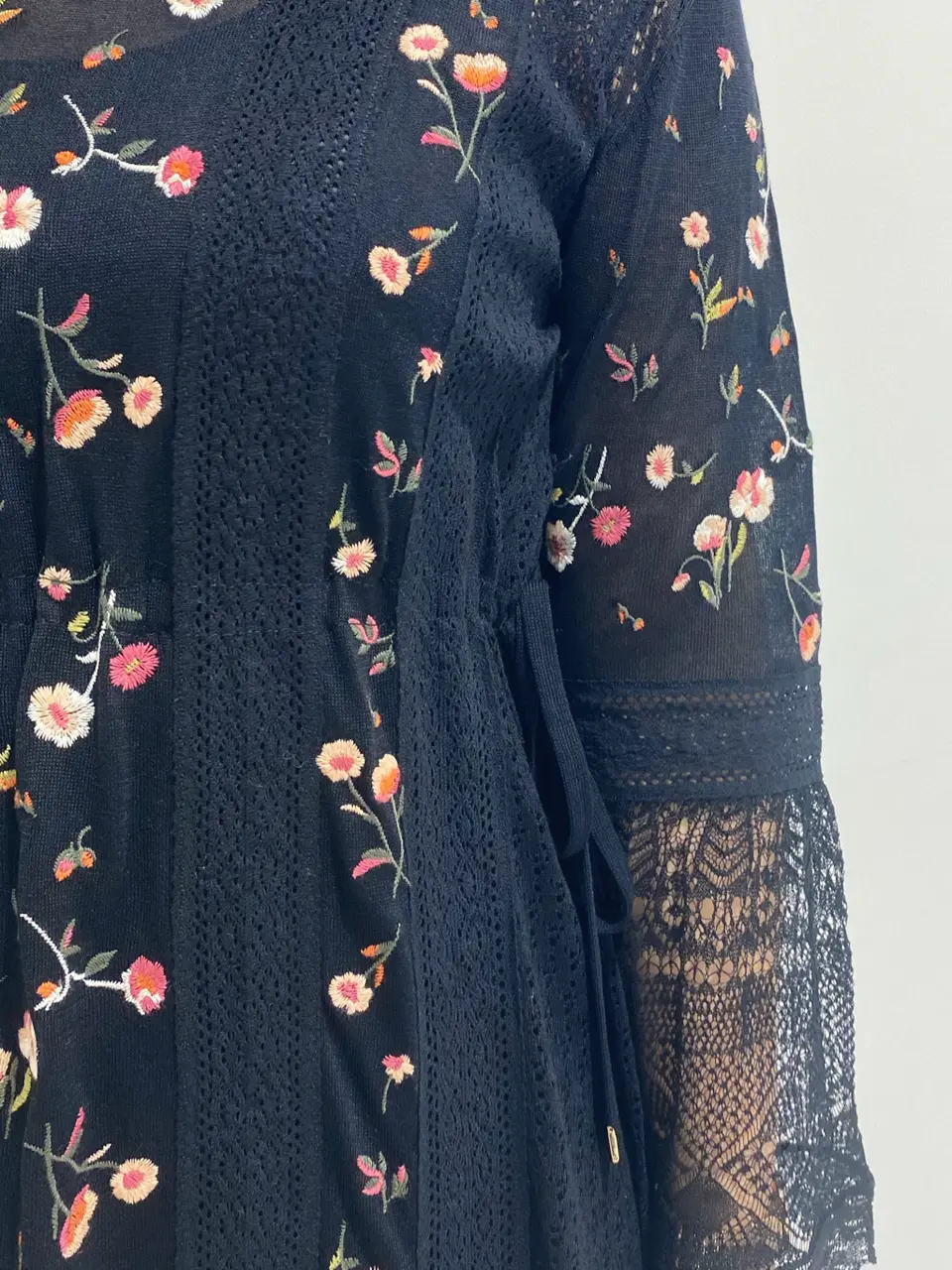 GRACE CONTINENTAL MOMOKO コーディネート画像