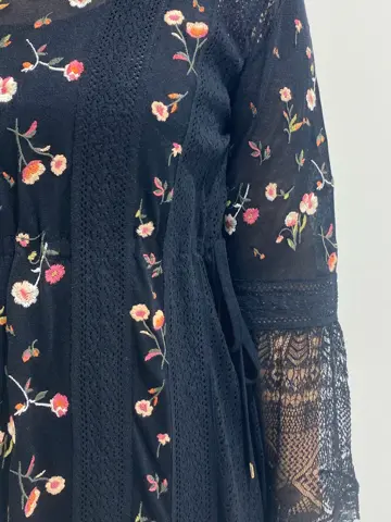 GRACE CONTINENTAL MOMOKO コーディネート画像