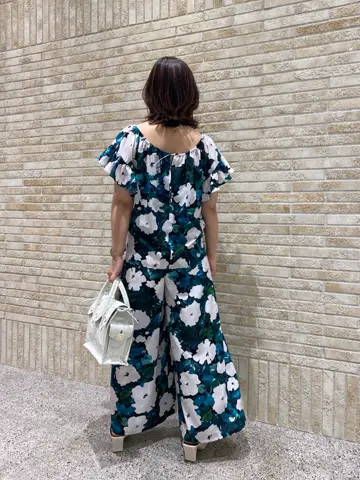 GRACE CONTINENTAL MOMOKO コーディネート画像