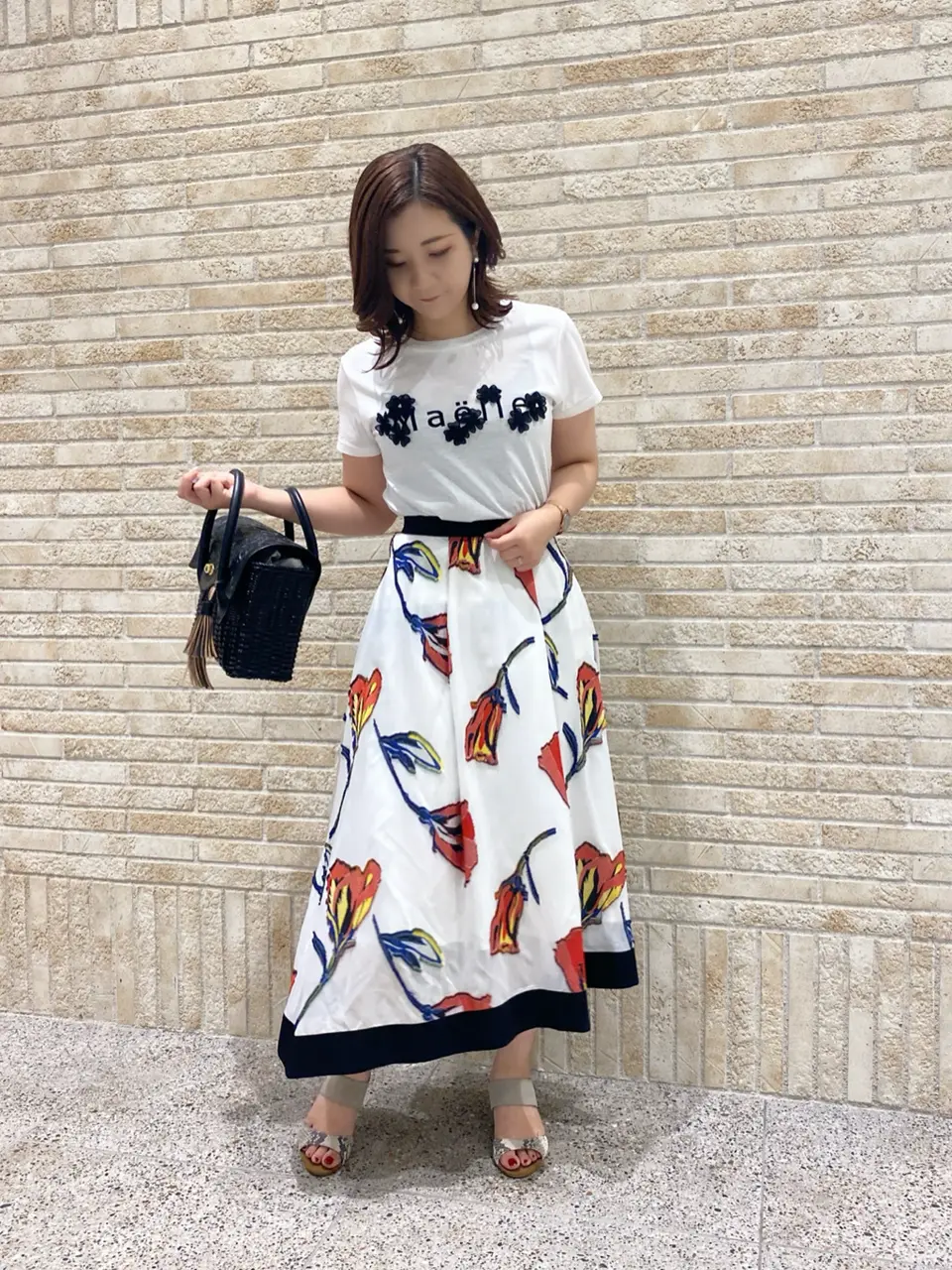 GRACE CONTINENTAL MOMOKO コーディネート画像