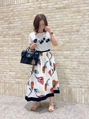 GRACE CONTINENTAL MOMOKO コーディネート画像