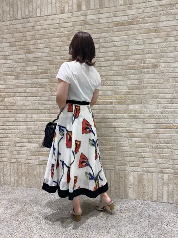 GRACE CONTINENTAL MOMOKO コーディネート画像