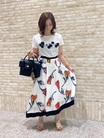 GRACE CONTINENTAL MOMOKO コーディネート画像