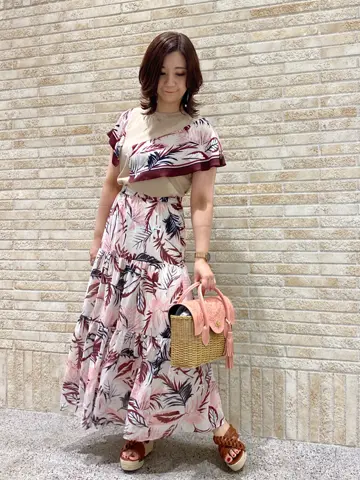 GRACE CONTINENTAL MOMOKO コーディネート画像