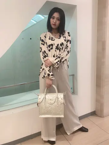 GRACE CONTINENTAL yoshi コーディネート画像