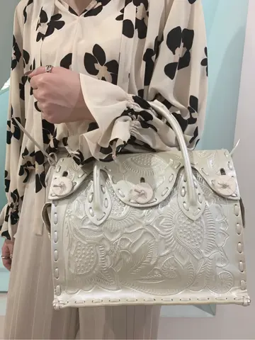 GRACE CONTINENTAL yoshi コーディネート画像