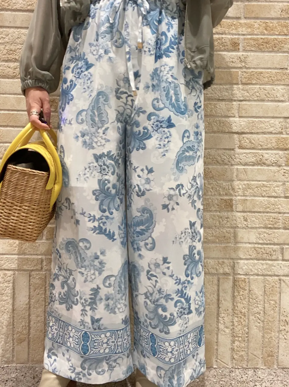 GRACE CONTINENTAL MOMOKO コーディネート画像