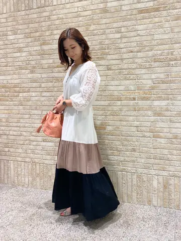 GRACE CONTINENTAL MOMOKO コーディネート画像