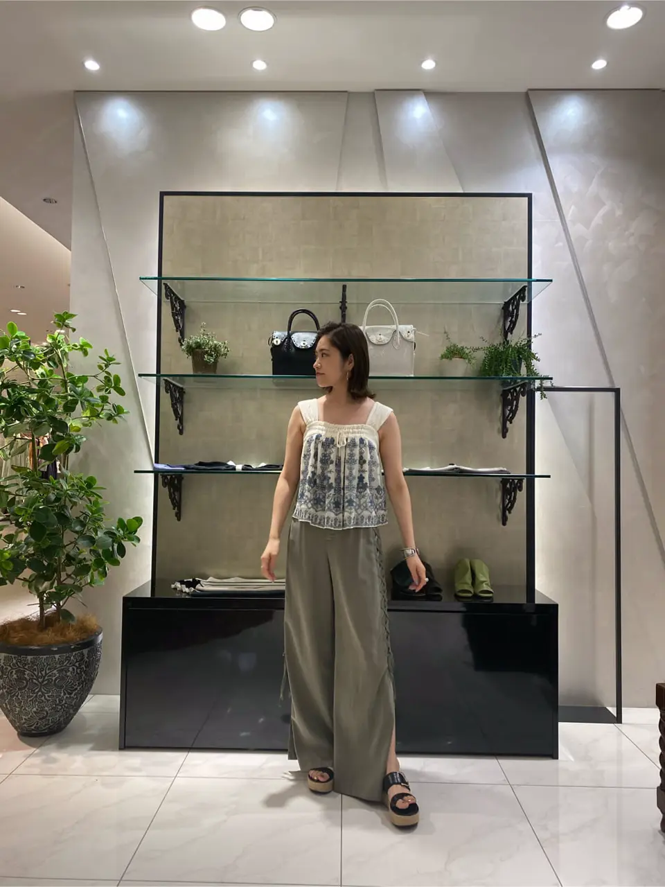 GRACE CONTINENTAL miyata コーディネート画像