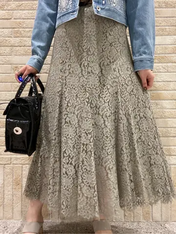 GRACE CONTINENTAL MOMOKO コーディネート画像