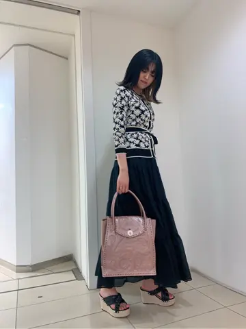 GRACE CONTINENTAL yoshi コーディネート画像