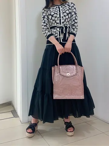 GRACE CONTINENTAL yoshi コーディネート画像