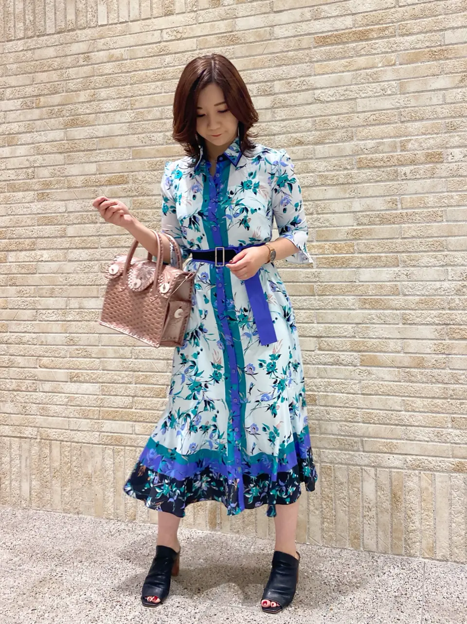 GRACE CONTINENTAL MOMOKO コーディネート画像