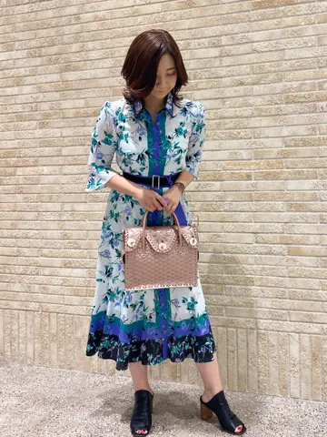 GRACE CONTINENTAL MOMOKO コーディネート画像