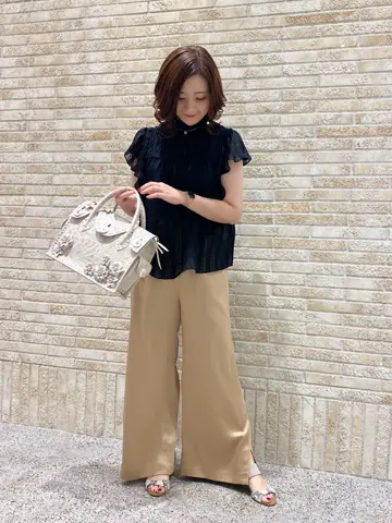 GRACE CONTINENTAL MOMOKO コーディネート画像