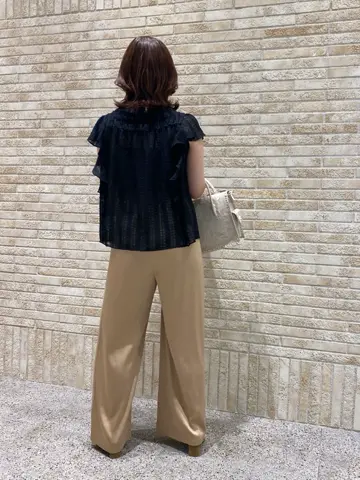 GRACE CONTINENTAL MOMOKO コーディネート画像