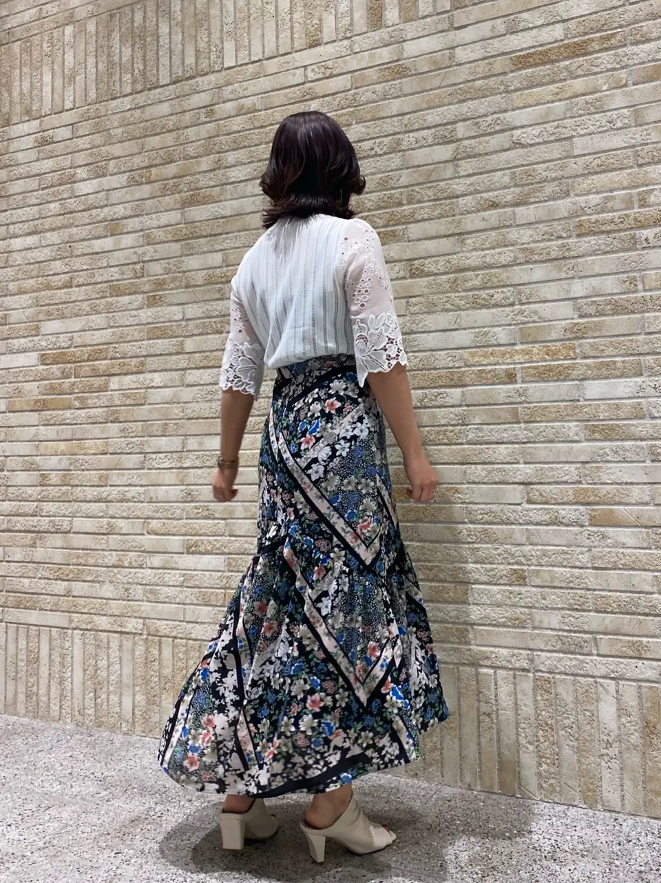 GRACE CONTINENTAL MOMOKO コーディネート画像