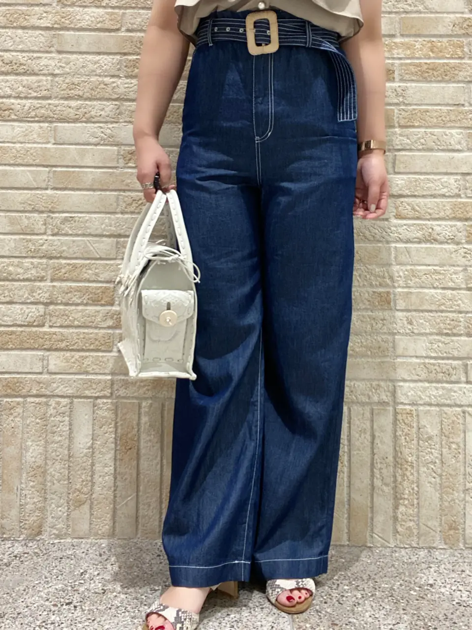 GRACE CONTINENTAL MOMOKO コーディネート画像