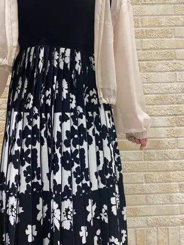 GRACE CONTINENTAL MOMOKO コーディネート画像