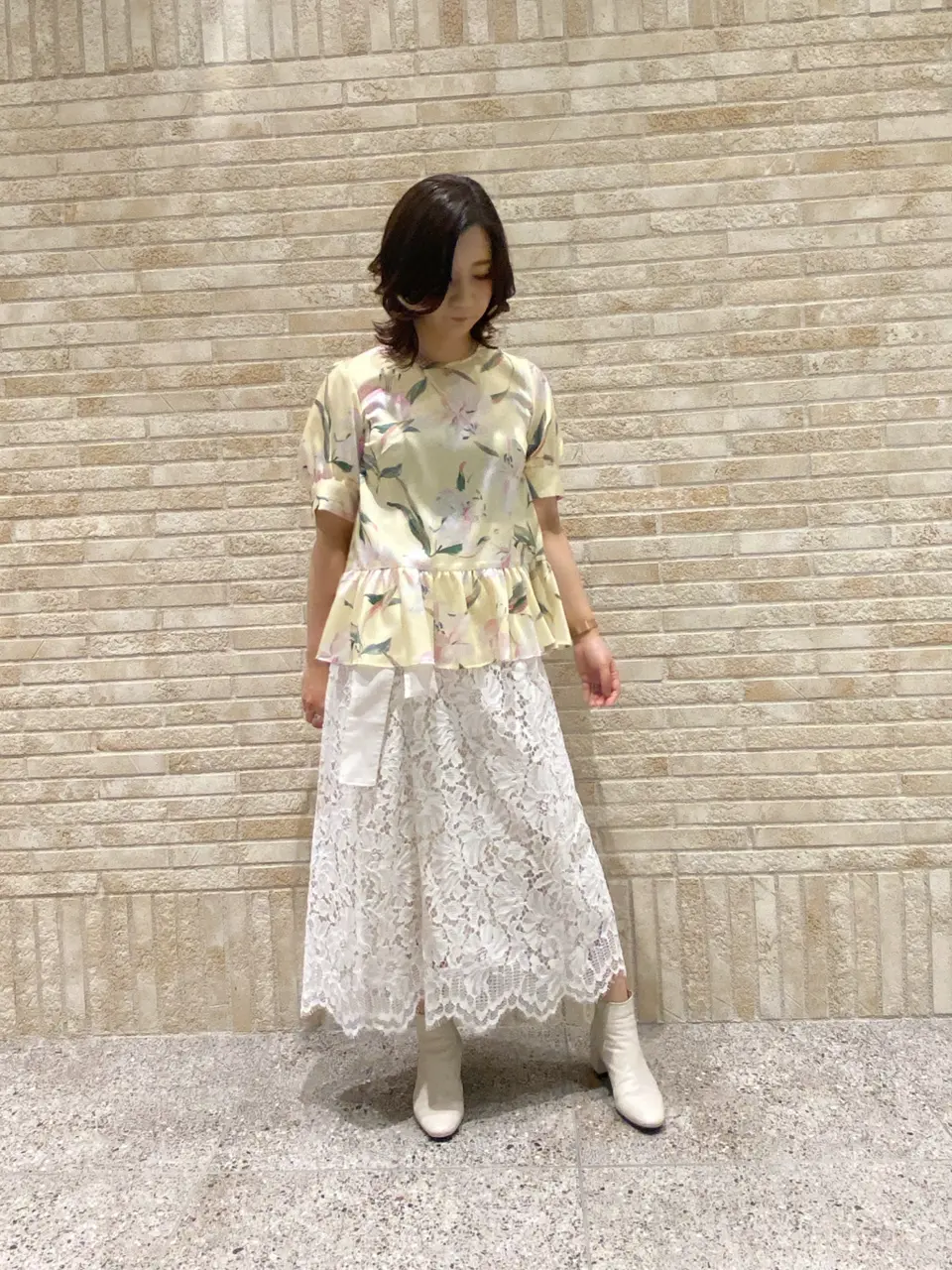 GRACE CONTINENTAL MOMOKO コーディネート画像