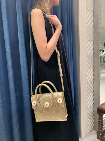 GRACE CONTINENTAL yoshi コーディネート画像