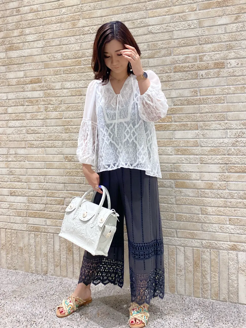 GRACE CONTINENTAL MOMOKO コーディネート画像